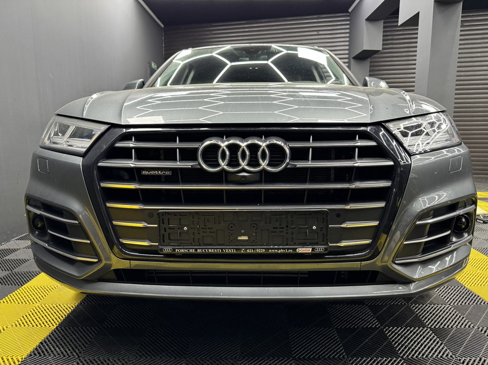 Montare 17 - Audi Q5 FY 2020 Instalare Montare Sistem Camere Top View Area View 360 Camera Fata Oglinzi Spate 