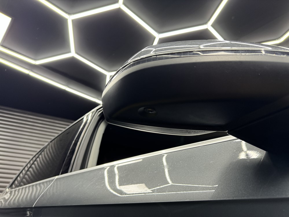 Montare 20 - Audi Q5 FY 2020 Instalare Montare Sistem Camere Top View Area View 360 Camera Fata Oglinzi Spate 