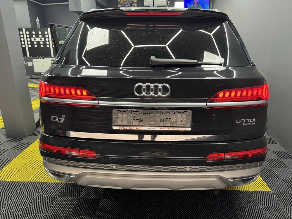 Montare 3 - Audi Q7 4M 2021 Remediere Reparatie Ceasuri Digitale Virtual Cockpit Ecran Negru La Contact Pus Bucuresti