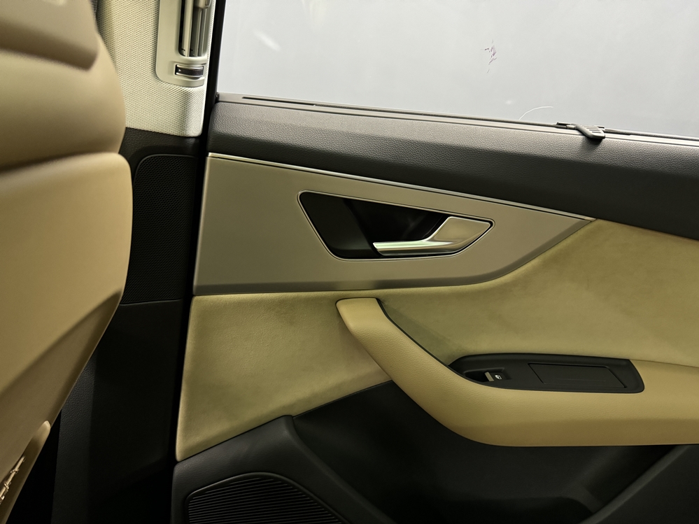 Montare 3 - Audi Q7 4M 2023 Instalare Montare Lumini Ambientale 30 Culori Originale Lumini Bord Ambientale Color