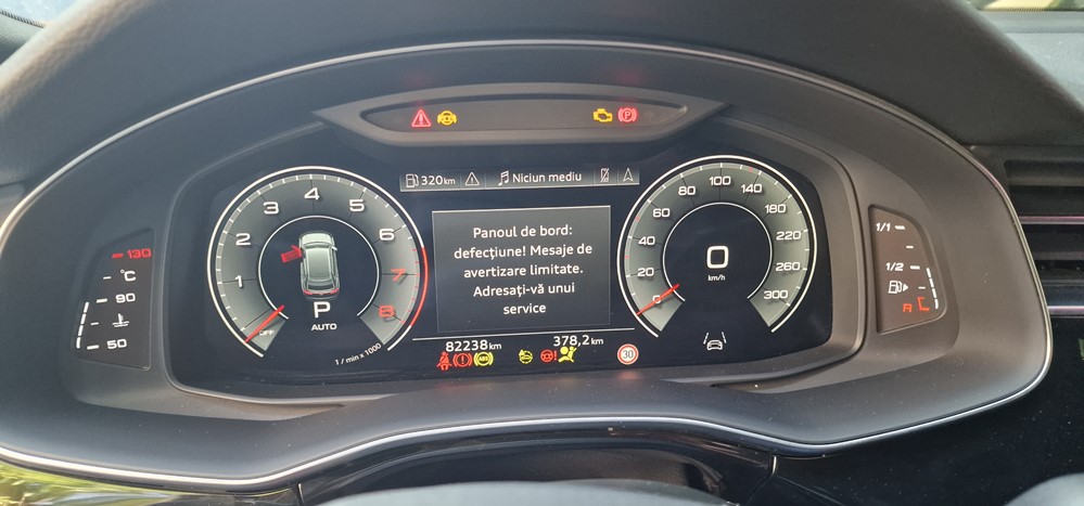 Montare 3 - Audi Q8 2021 Reparatie Ceasuri Digitale B2000 49 B2000 41 B2000 96 Panou de bord defectiune