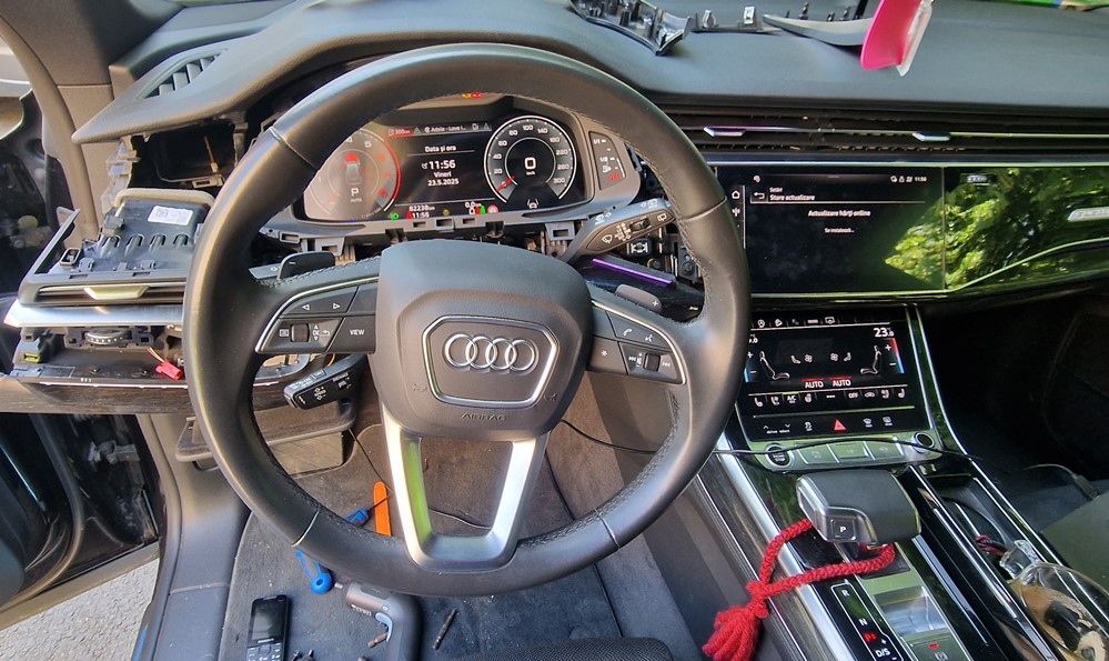 Montare 5 - Audi Q8 2021 Reparatie Ceasuri Digitale B2000 49 B2000 41 B2000 96 Panou de bord defectiune