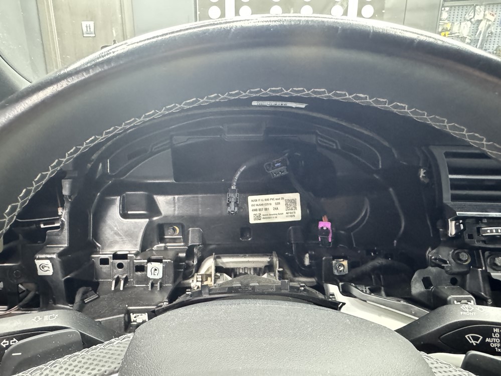 Montare 3 - Audi Q8 2023 Ceasuri Digitale Reparatie Panou De Bord Cod Eroare B2000 41 B2000 96 B2000 49