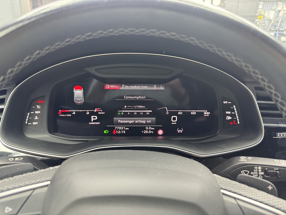Montare 6 - Audi Q8 2023 Ceasuri Digitale Reparatie Panou De Bord Cod Eroare B2000 41 B2000 96 B2000 49