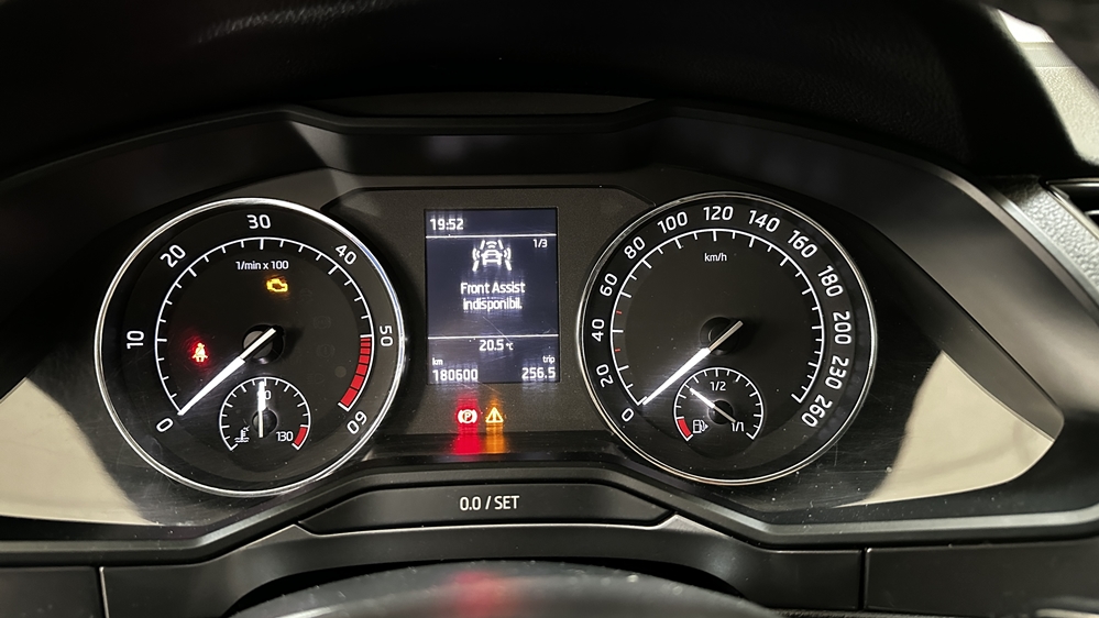 Activare 3 - Skoda Superb 3 III 2017 Calibrare Radar ACC Remediere Eroare Front Assist Indisponibil Montare 3 - Skoda Superb 3 III 2017 Calibrare Radar ACC Remediere Eroare Front Assist Indisponibil