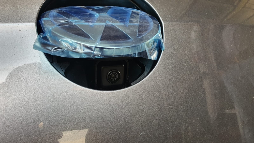 Montare 2 - Retrofit Camera Marsarier Highline In Emblema VW Golf 7 VII 2014