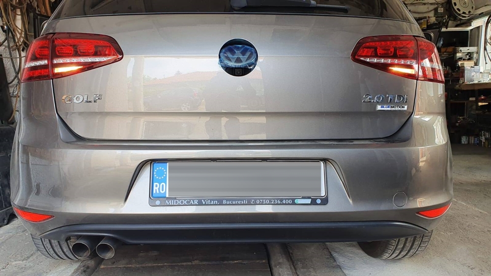 Montare 3 - Retrofit Camera Marsarier Highline In Emblema VW Golf 7 VII 2014
