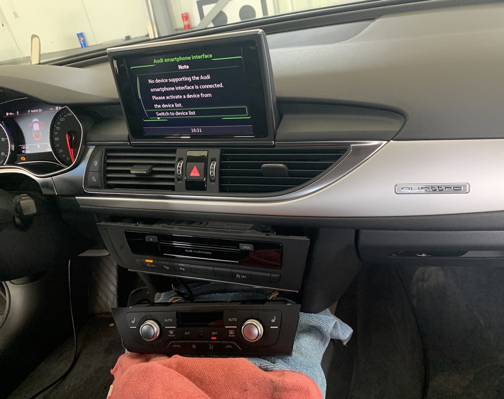 Montare 2 - Audi A6 C7 2015 Montare Camera Spate Marsarier Highline Originala