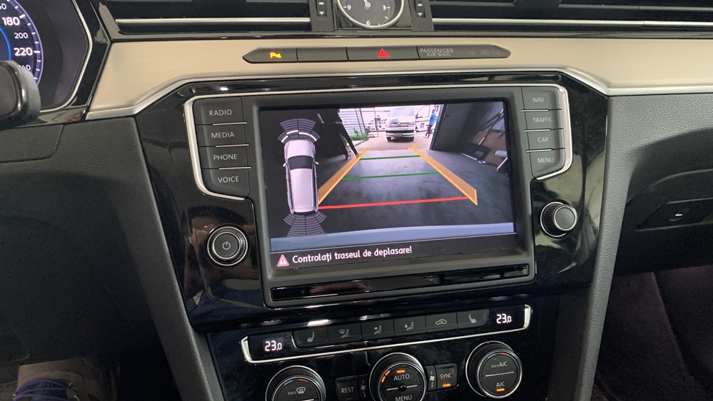 Montare 7 - Instalare Camera Spate VW Passat B8 3G 2018 Marsarier Highline Originala In Emblema