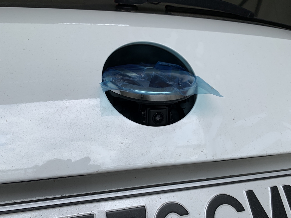 Montare 6 - Instalare Camera Spate VW Passat B8 3G 2018 Marsarier Highline Originala In Emblema