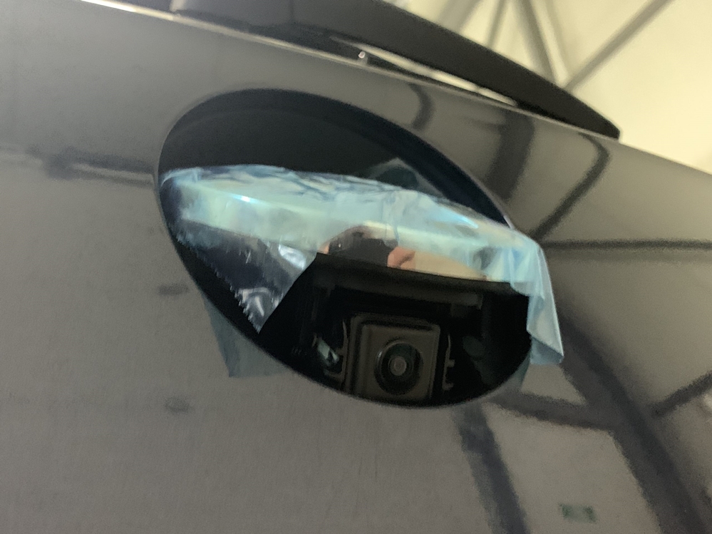 Montare 4 - VW Passat B8 2018 Instalare Camera Marsarier Highline Spate Flip In Emblema