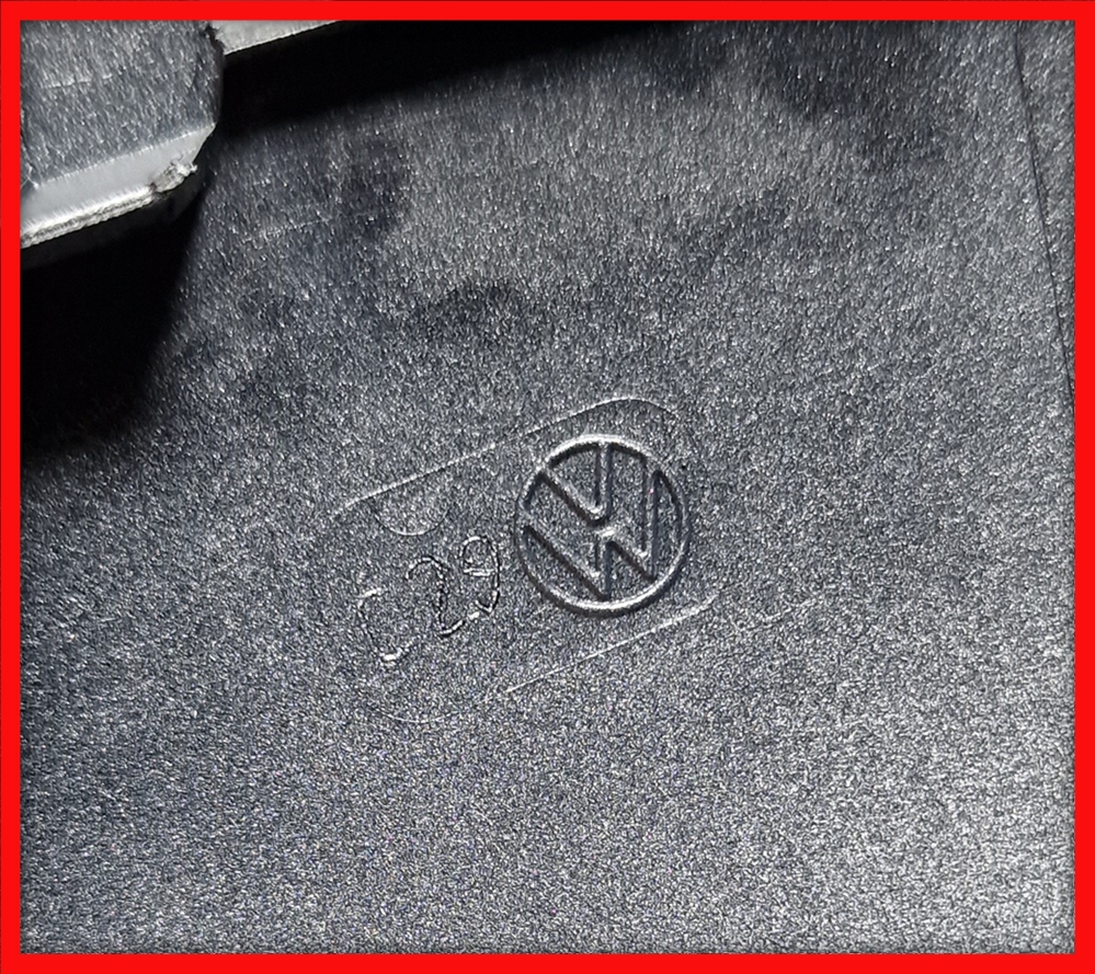 Poza 4 - Capace Oglinzi Silver Aluminiu VW Passat Arteon Alltrack 3G0857538H 3G0 857 538 H Poza 4 - Capace Oglinzi Silver Aluminiu VW Passat Arteon Alltrack 3G0857538H 3G0 857 538 H