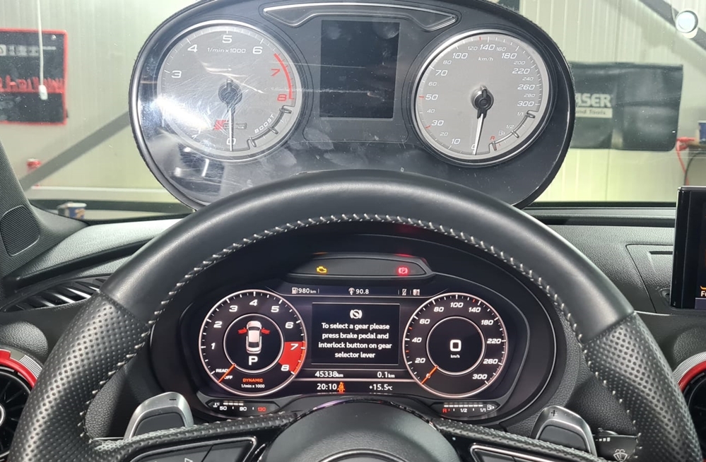 Montare 14 - Audi A3 S3 8V 2015 Montaj Instalare Ceasuri Digitale Virtual Cockpit AID Bord Digital