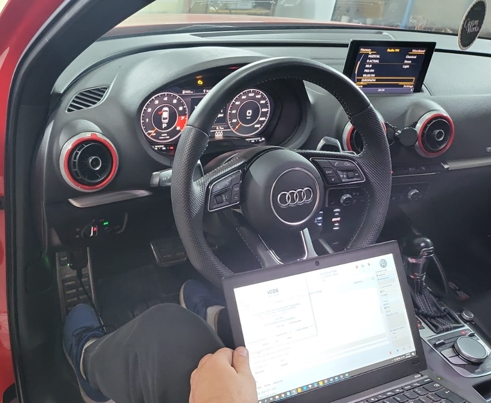 Montare 15 - Audi A3 S3 8V 2015 Montaj Instalare Ceasuri Digitale Virtual Cockpit AID Bord Digital