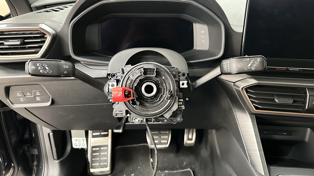 Montare 5 - Cupra 2021 Instalare Volan Sport Pornire si Drive Mode din Volan