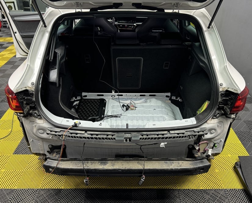 Montare 3 - Cupra Leon 4 KL 2022 Instalare Montare Camera Spate Marsarier Mers Inapoi Originala Highline Bucuresti