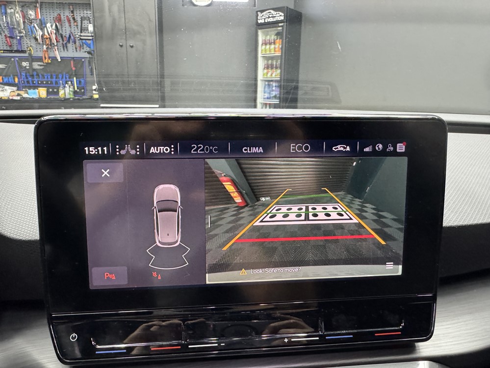 Montare 9 - Cupra Leon 4 KL 2022 Instalare Montare Camera Spate Marsarier Mers Inapoi Originala Highline Bucuresti