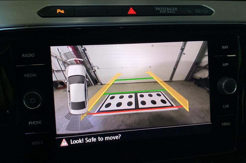 Activare 4 - Inlocuire Camera Video Spate Marsarier Defecta VW Passat B8 2016 Montare 4 - Inlocuire Camera Video Spate Marsarier Defecta VW Passat B8 2016