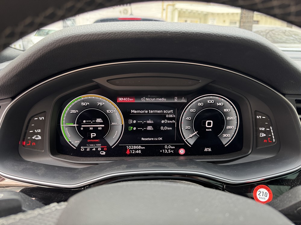 Montare 7 - Inlocuire Ceasuri Digitale Bord Virtual Cockpit AID Defecte Audi Q8 2024 Ecran Negru La Contact Pus