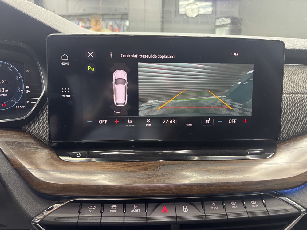 Montare 2 - Instalare Activare Camera Video Spate Marsarier Originala Highline Skoda Octavia 4 IV 2024 Sector 1 Bucuresti