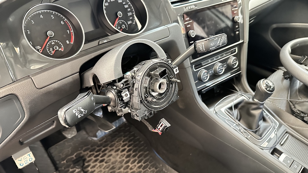 Montare 4 - VW Golf 7 VII Instalare Activare Codare ACC Adaptive Cruise Control Distronic Pilot Automat