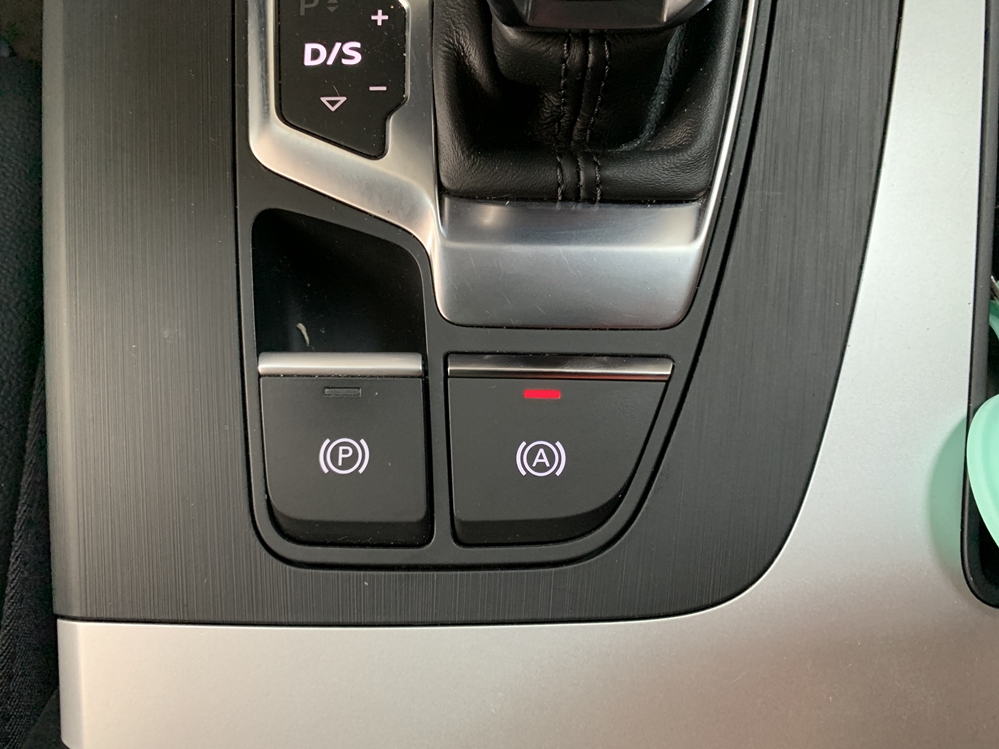 Montare 7 - Montare Instalare Buton Auto Hold Audi Q5 FY 2018 Activare Functie AutoHold