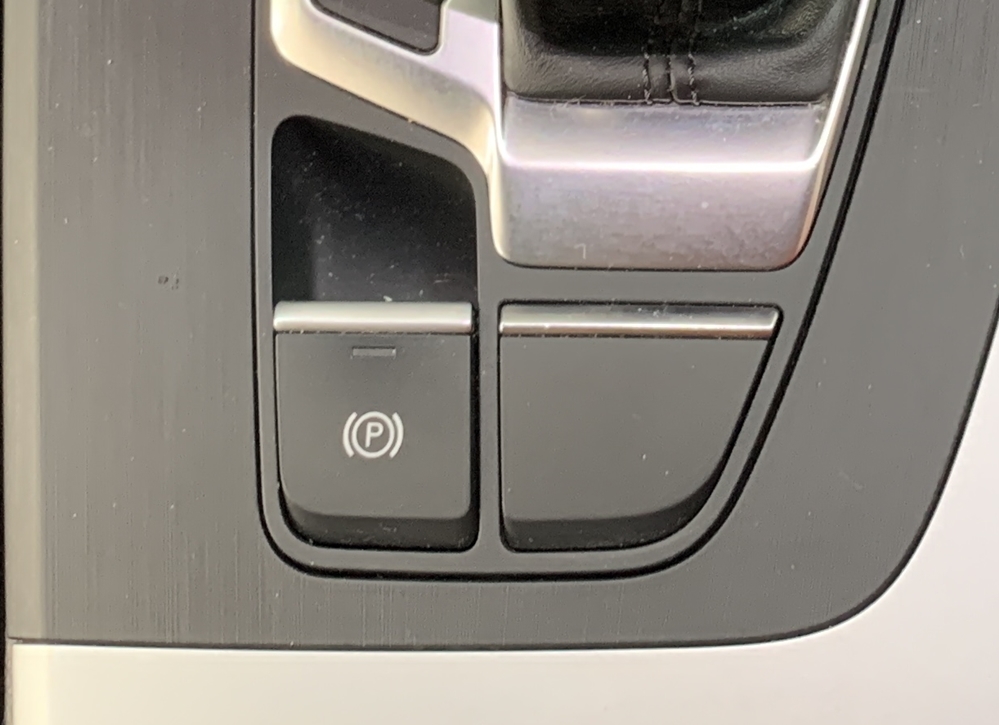 Activare 3 - Audi Q5 FY 2018 Instalare Activare Buton Autohold / Auto Hold Montare 3 - Audi Q5 FY 2018 Instalare Activare Buton Autohold / Auto Hold