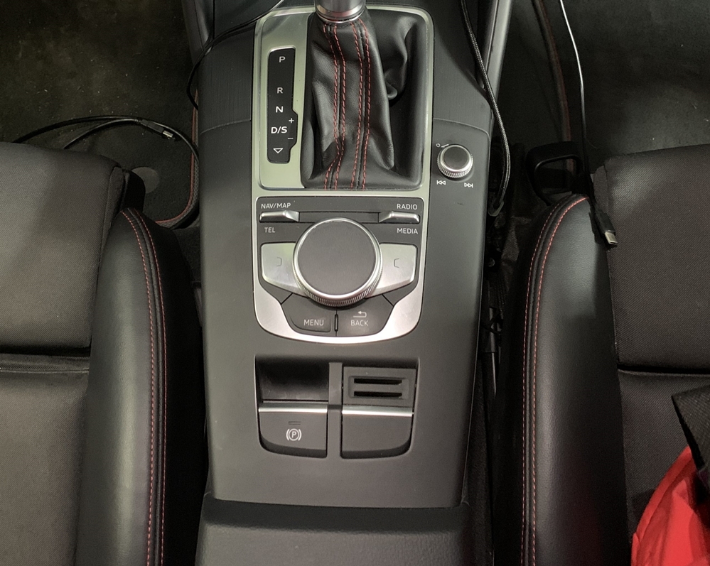 Montare 2 - Montaj Activare Buton Autohold Audi A3 8V Auto Hold 2018