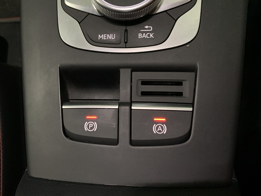 Montare 6 - Montaj Activare Buton Autohold Audi A3 8V Auto Hold 2018