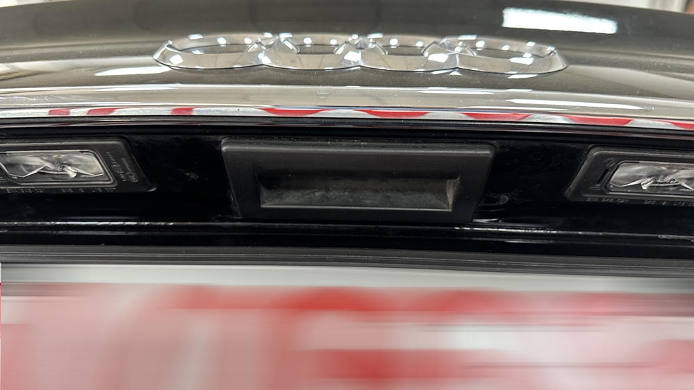 Montare 3 - Audi A4 B9 2021 Instalare Montaj Camera Spate Marsarier Originala