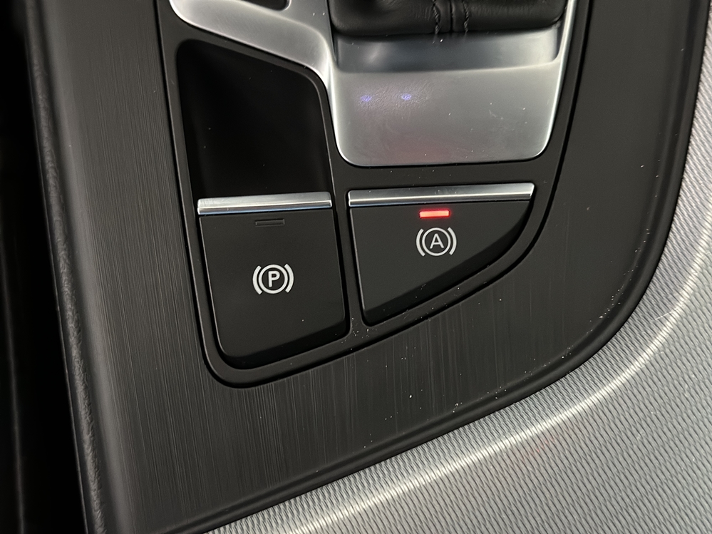 Montare 8 - Audi A4 B9 2018 Instalare Auto Hold USB Android Auto Apple Carplay Autohold 