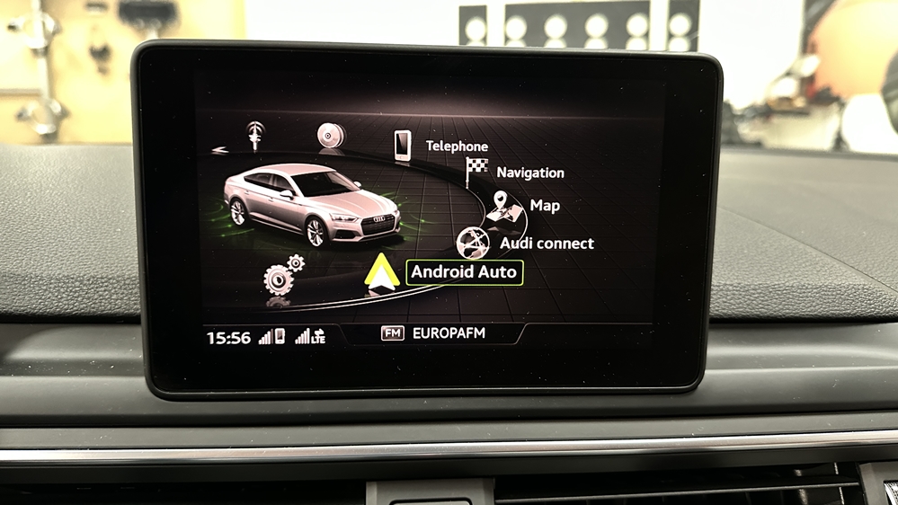 Montare 9 - Audi A4 B9 2018 Instalare Auto Hold USB Android Auto Apple Carplay Autohold 