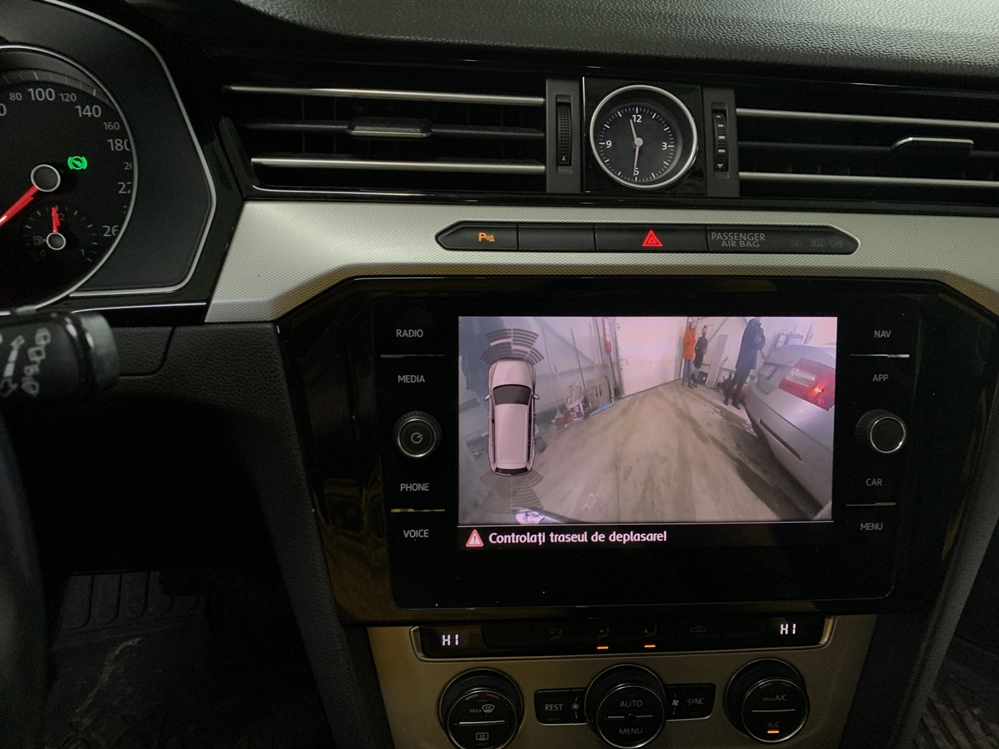 Montare 5 - Instalare Camera Flip In Emblema Highline VW Passat B8 3G 2016