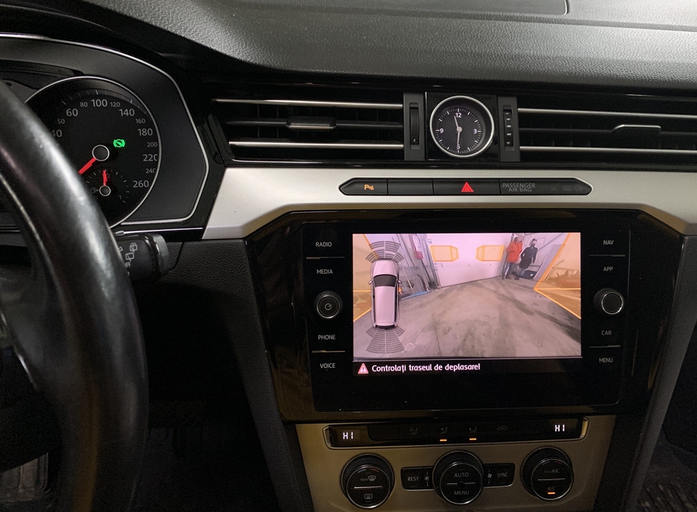 Montare 7 - Instalare Camera Flip In Emblema Highline VW Passat B8 3G 2016