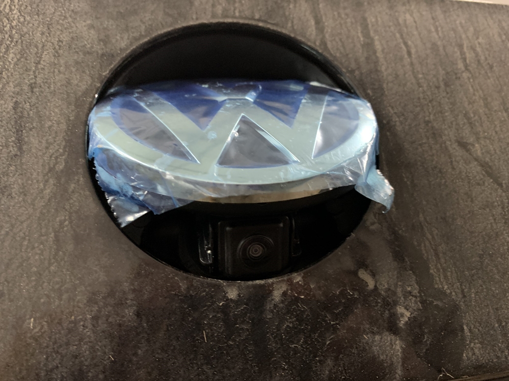 Montare 10 - Instalare Camera Flip In Emblema Highline VW Passat B8 3G 2016