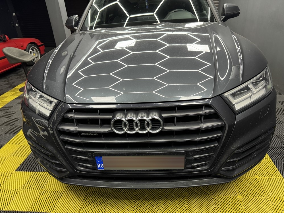 Montare 2 - Instalare Camera Marsarier Audi Q5 FY 2019 Camera Video Spate Originala