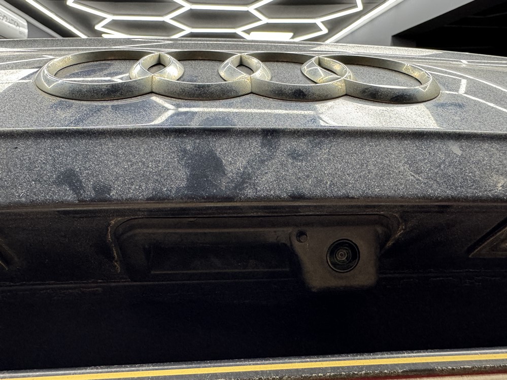 Montare 5 - Instalare Camera Marsarier Audi Q5 FY 2019 Camera Video Spate Originala