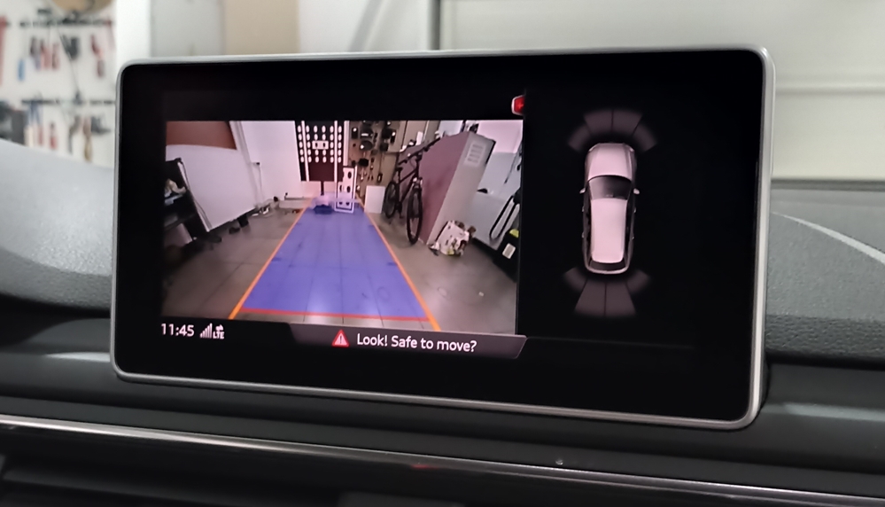 Montare 4 - Audi A4 B9 2018 Instalare Camera Marsarier Originala In Maner Spate