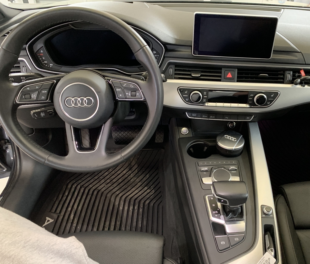 Montare 8 - Montare Camera Spate Originala Audi A4 B9 Auto Hold Audi A4 B9 2017