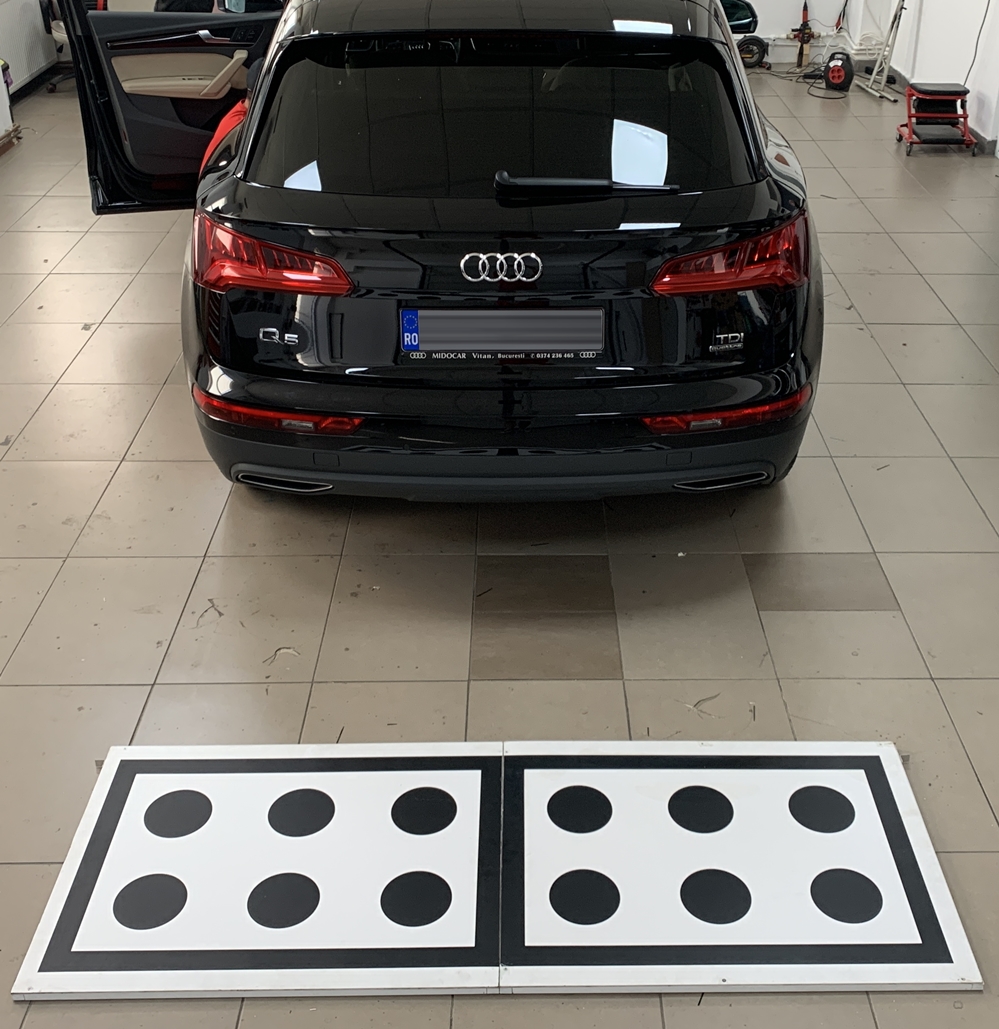 Montare 2 - Audi Q5 FY 2018 Instalare Camera Spate Marsarier Carplay Android Auto Google Waze Youtube Android Iphone