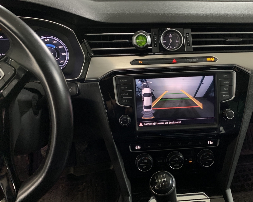 Activare 6 - VW Passat B8 2016 Instalare Camera Marsarier Highline Spate Flip In Emblema Montare 6 - VW Passat B8 2016 Instalare Camera Marsarier Highline Spate Flip In Emblema