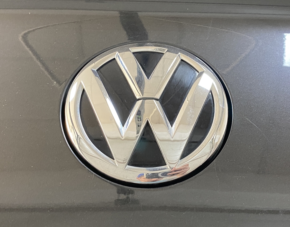 Activare 2 - VW Arteon 2021 Instalare Camera Spate Marsarier Highline Flip In Emblema Originala Montare 2 - VW Arteon 2021 Instalare Camera Spate Marsarier Highline Flip In Emblema Originala