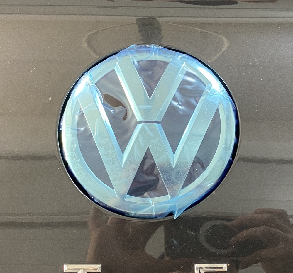 Activare 4 - VW Arteon 2021 Instalare Camera Spate Marsarier Highline Flip In Emblema Originala Montare 4 - VW Arteon 2021 Instalare Camera Spate Marsarier Highline Flip In Emblema Originala