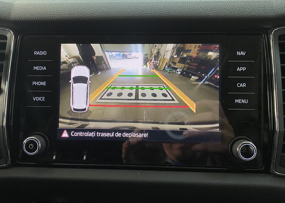 Montare 8 - Skoda Kodiaq 2017 Instalare Camera Spate Marsarier Originala Highline In Maner