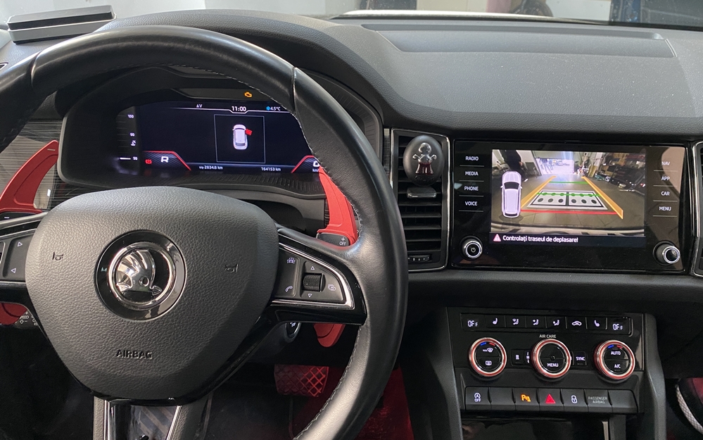 Montare 9 - Skoda Kodiaq 2017 Instalare Camera Spate Marsarier Originala Highline In Maner