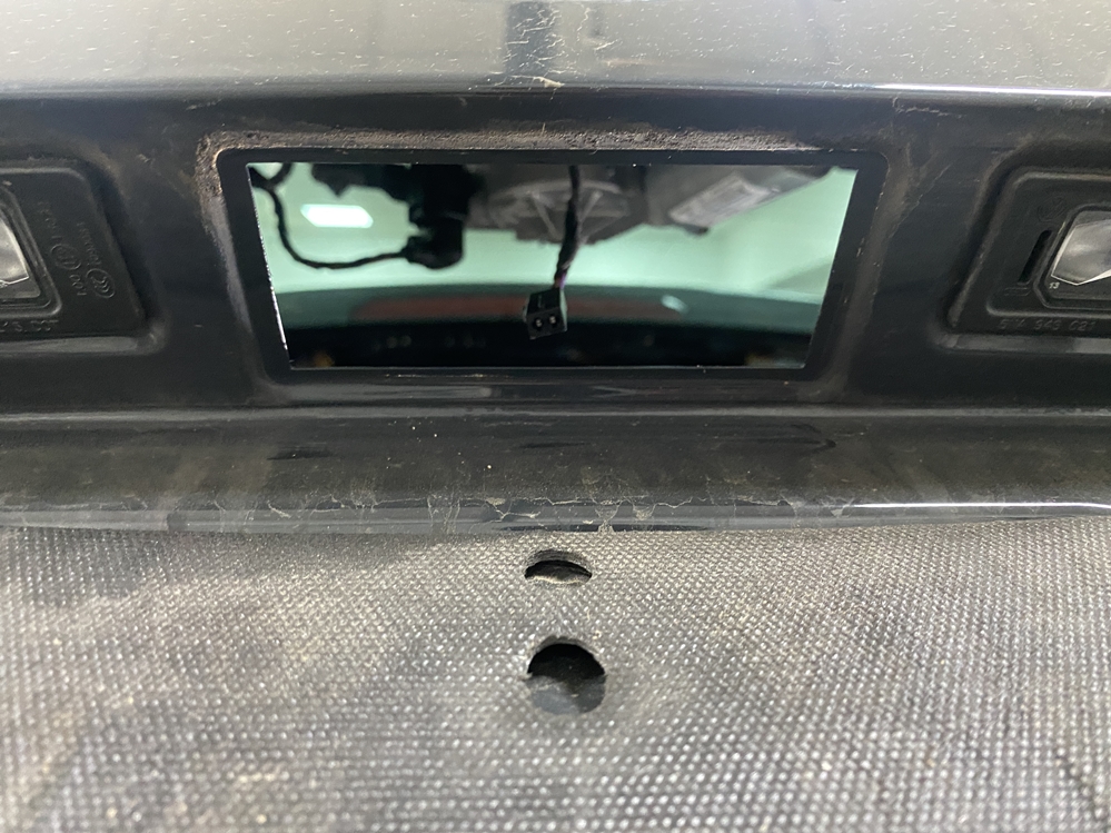Montare 3 - VW Tiguan AD1 2017 Instalare Camera Spate Marsarier Originala Highline