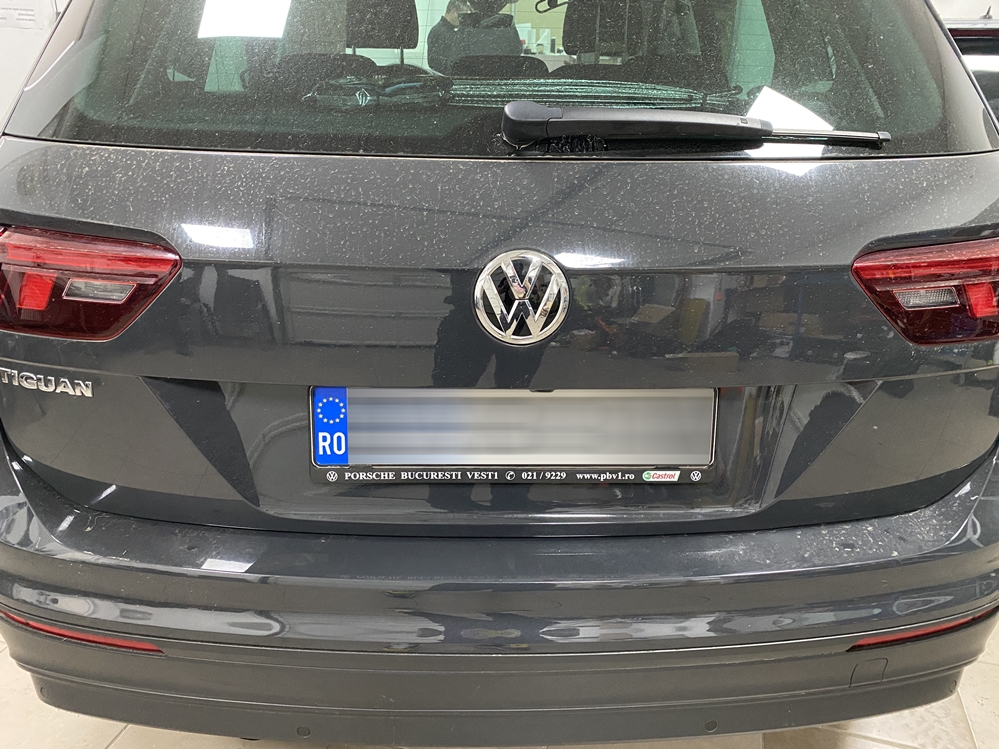 Montare 8 - VW Tiguan AD1 2017 Instalare Camera Spate Marsarier Originala Highline