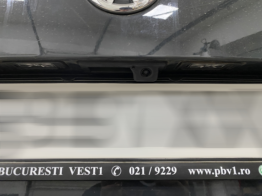 Montare 9 - VW Tiguan AD1 2017 Instalare Camera Spate Marsarier Originala Highline