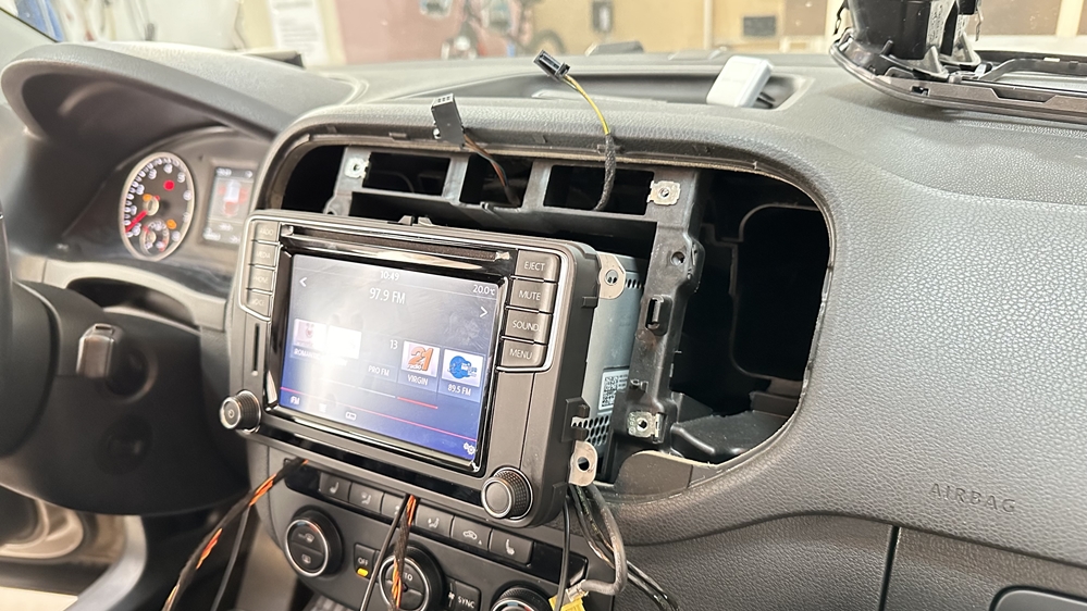 Montare 5 - VW Tiguan 5N 2015 Montare Camera Spate Marsarier OEM Highline Cu Linii De Ghidaj Mobile