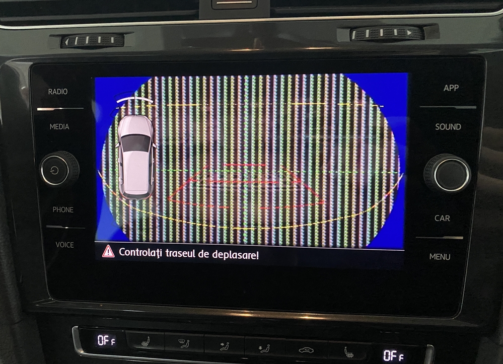 Montare 8 - VW Golf 7 2018 Instalare Camera Marsarier Originala Flip In Emblema